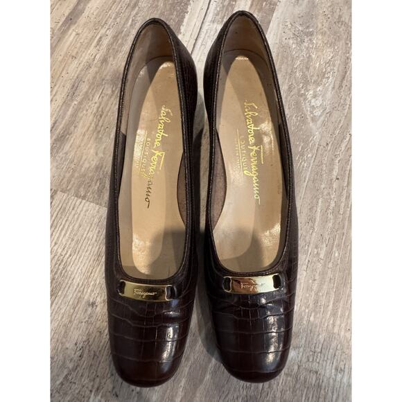 Salvatore Ferragamo Women's 6.5 A4 Alligator Kitten Heel Brown Made in Italy - Picture 3 of 9